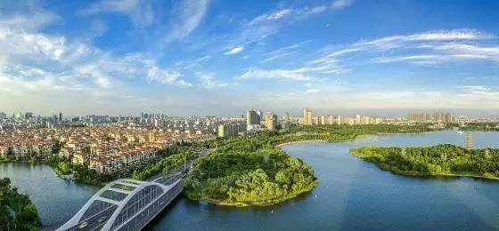 自然美景探索之旅，最新广场L的奥秘之旅
