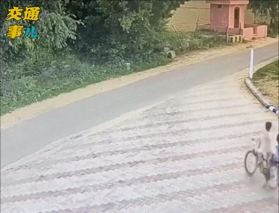 武汉最新交通事故报道及现场情况概述🚗😨