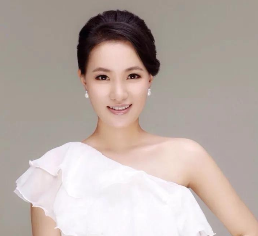 颜丹晨演员，光影世界的璀璨明珠