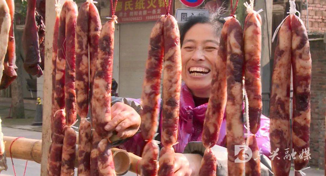 小巷深处的味觉奇遇，最新老腊肠尝鲜记