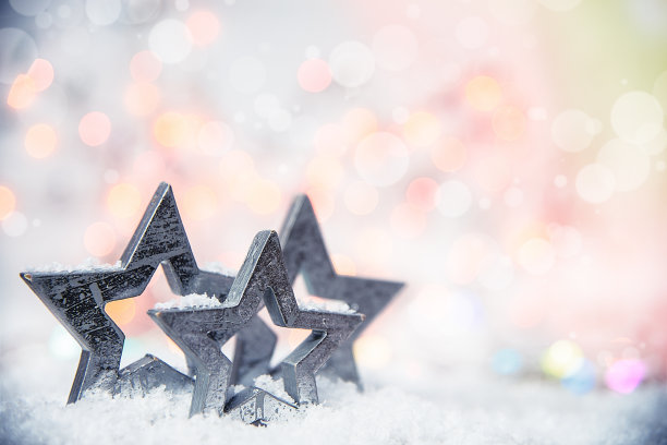 雪明星，闪耀天际的冬季之星传奇