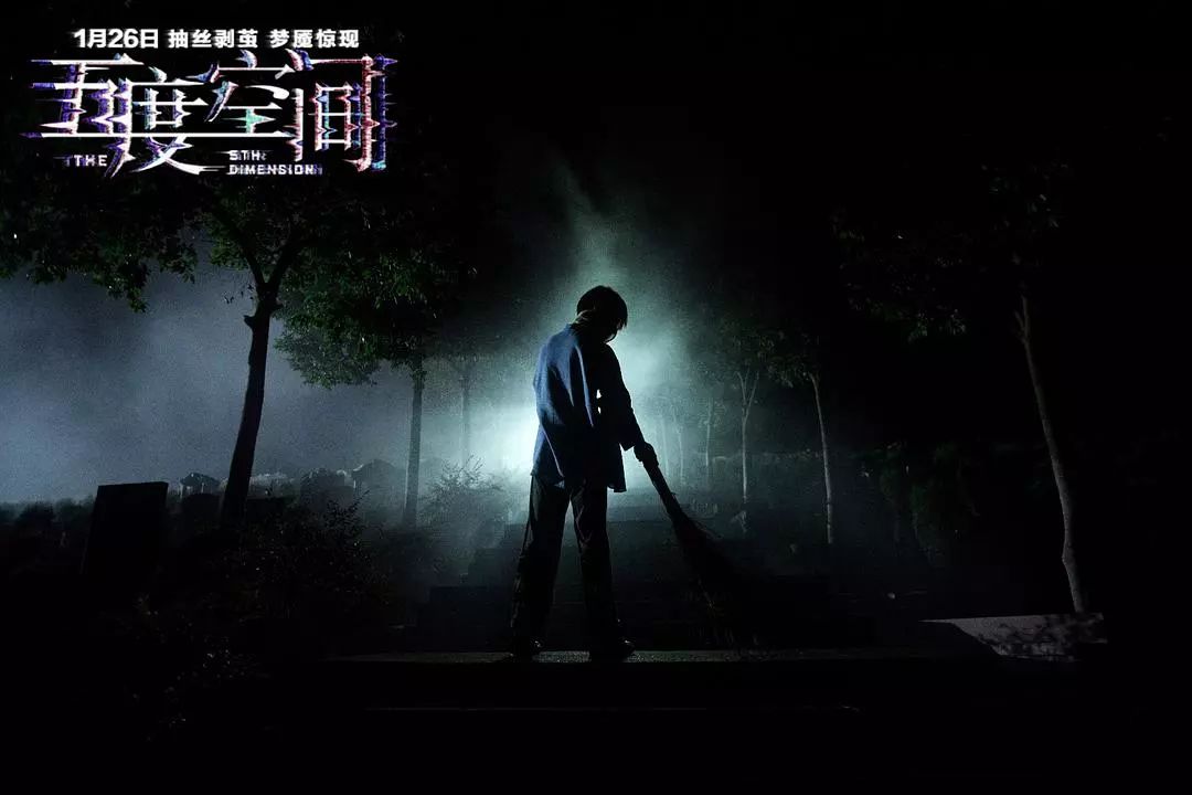 电影最新在线观看，友情的温馨夜晚之夜幕下的电影情缘