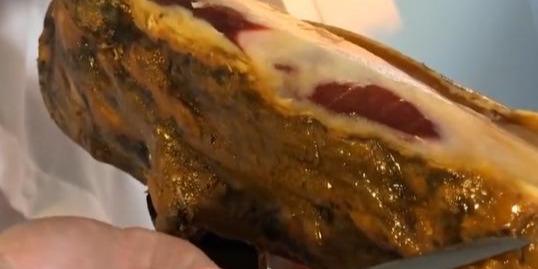 伊利最新事件揭秘，小巷中的隐藏美食宝藏