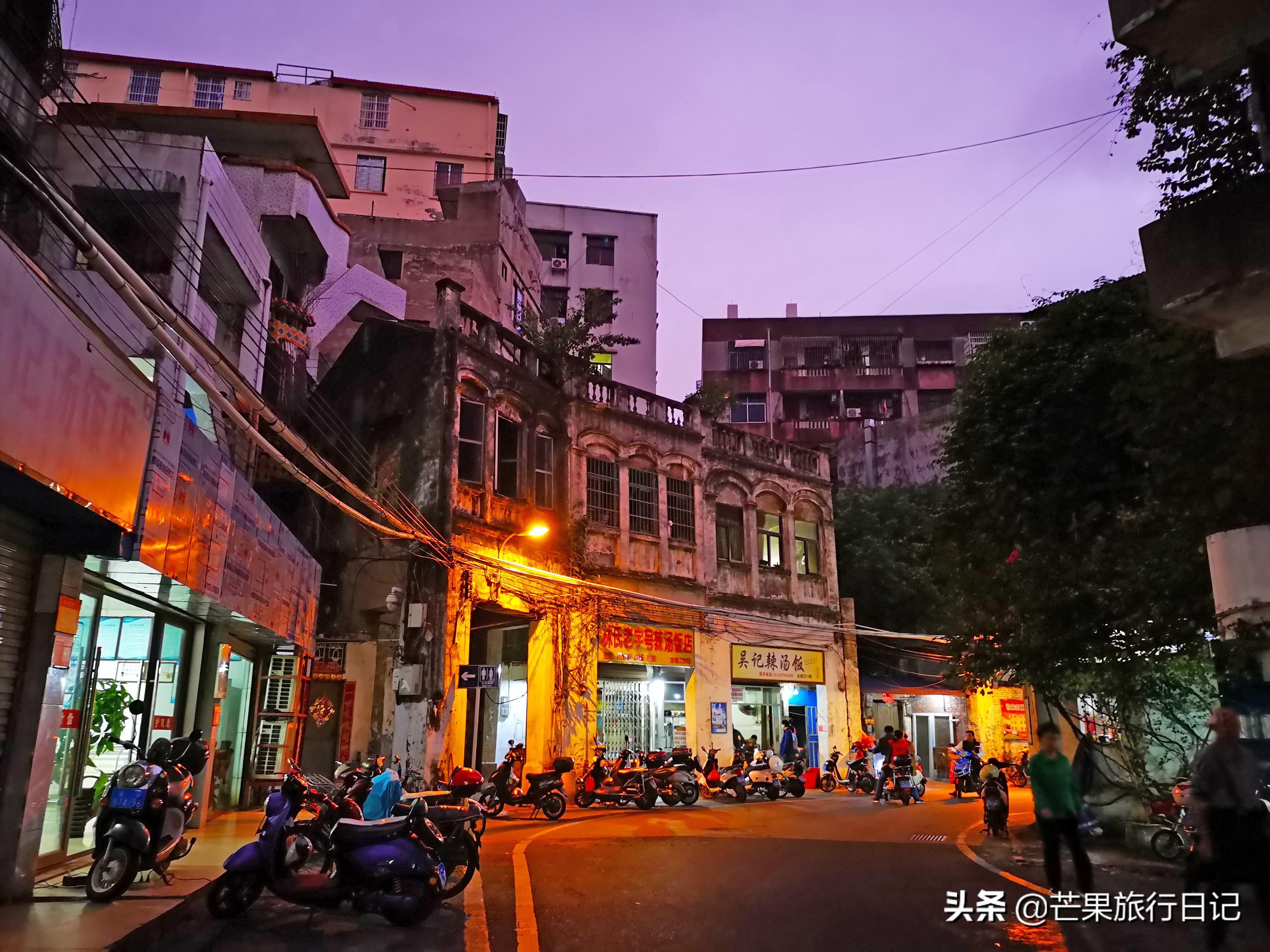 最新党建知识，小巷深处的红色特色小店探索