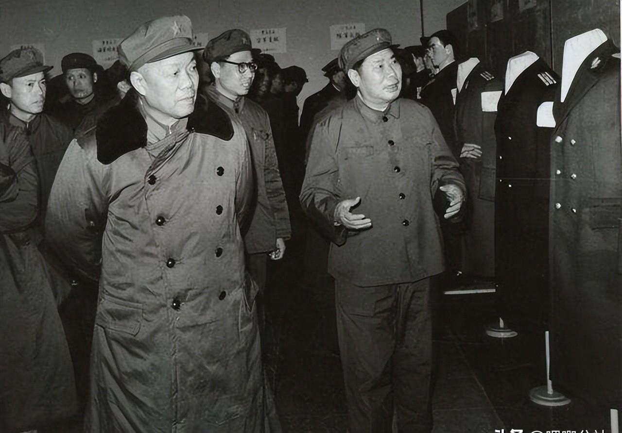 甘肃省军区司令员的高科技装备，智能时代的先锋典范