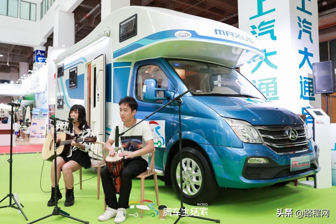 最新大通,家的温馨与友情的奇妙邂逅