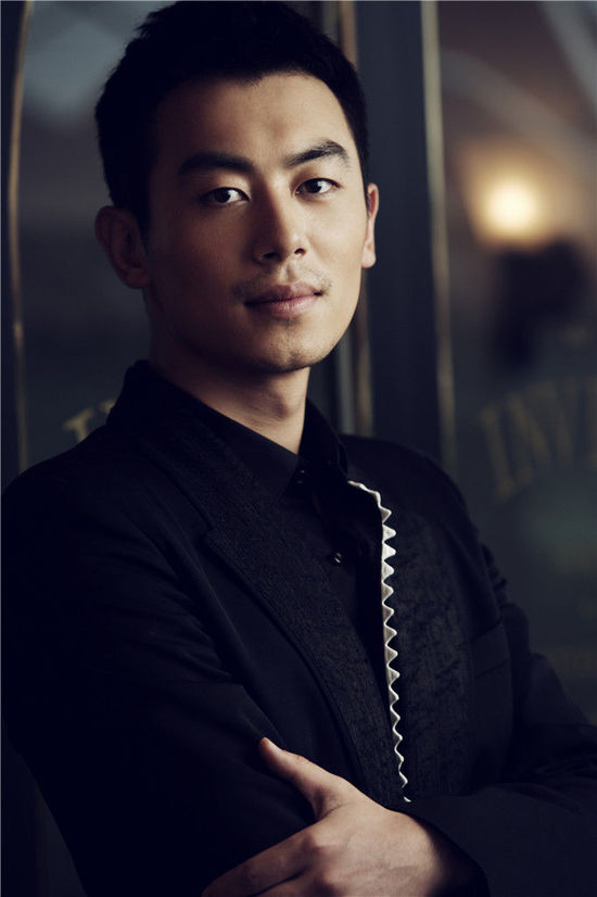 朱亚文热血新剧演绎,魅力非凡!